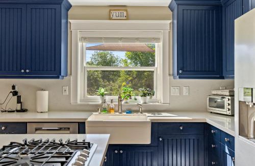 Paso Robles House | Wine Country Modern Farmhouse with Heated Pool and Spa