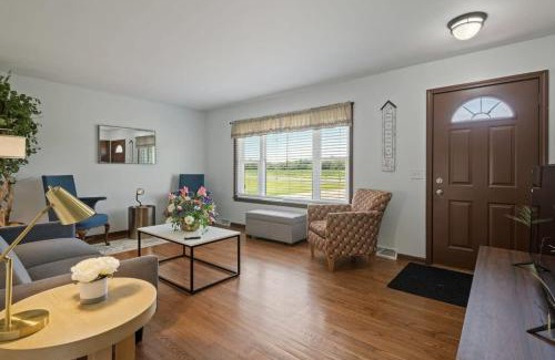Fennville House | Wine Down Cottage - Summer and Winter Adventures!