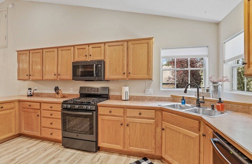 Flagstaff House | Wine Down in this Flagstaff Golf Retreat