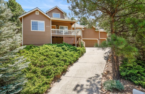 Flagstaff House | Wine Down in this Flagstaff Golf Retreat