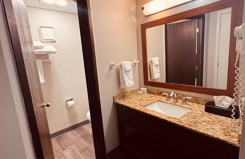 Downtown Anchorage Hotel | Wingate by Wyndham Anchorage Downtown/Ship Creek