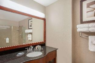 Columbia Hotel | Wingate by Wyndham Columbia