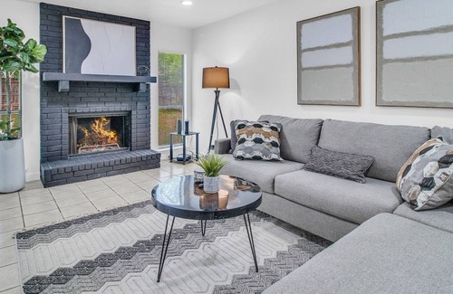 Heritage House | Winter Low rate- 3 Miles from Seaworld! Close LAFB