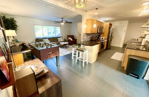 Goldenrod House | Winter Park Citrus Escape; sleeps 8, relaxing pool, family & pet friendly