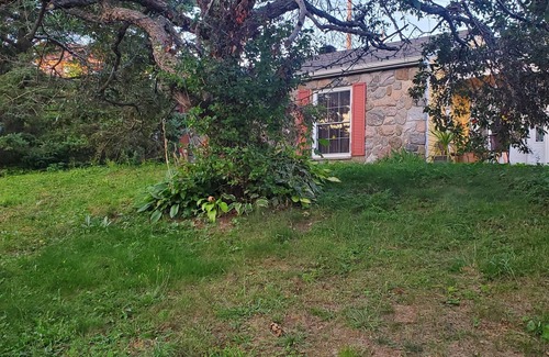 Cowansville House | winter special 220$/night.Charming Cottage, 20 min to ski resorts.