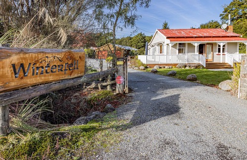 Horopito Cottage | Winterfell - Horopito Holiday Home