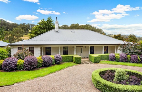 Wildes Meadow House | Winterlee in Wildes Meadow. Elegant. Exceptional.