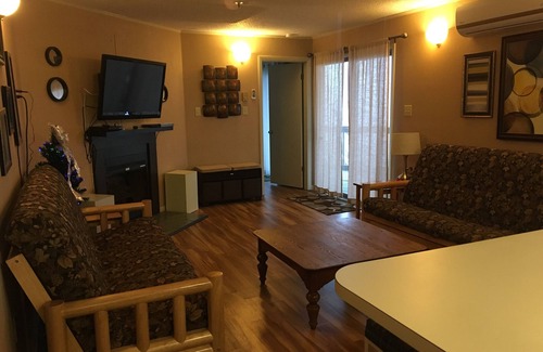 Ghent Apartment | Winterplace Condo E301