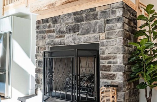 Alpine Lake House | Wintervue: Escape to Nature – Spacious, Pet-Friendly Retreat in WV
