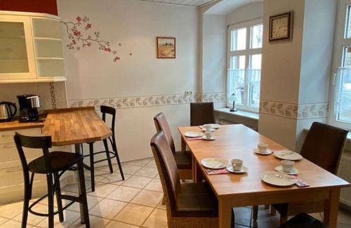 Erden House | Winzerhaus mit Kamin, 5 Doppelzimmern und 5 Bädern