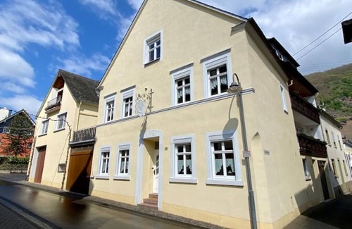 Erden House | Winzerhaus mit Kamin, 5 Doppelzimmern und 5 Bädern