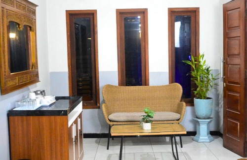 Banjarsari House | Wisma Anugrah