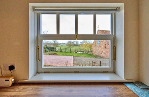 Horncastle Cottage | Wisteria at the Rookery