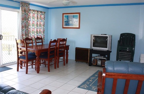 Manyana House | Within Reach Of Beach near Manyana Beach lookout PID-STRA-7145