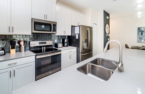 Kissimmee House | WMA4951 Summary: Stor