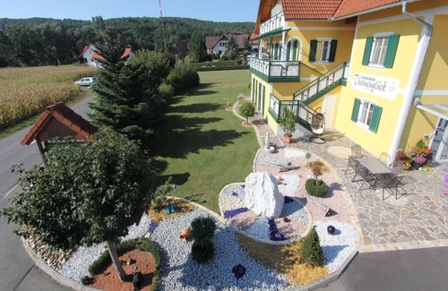 Unterlamm Apartment | Wohlfühl-kuschelzimmer 2 Pers. - Hotel-garni Thermenglück