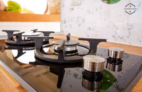 Bad Saarow Cabin | Wohlfühlboot Jaschi in Bad Saarow - Wohlfühlboot Hausbooturlaub