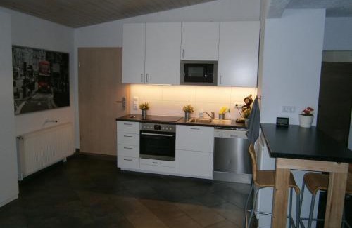 Piesteritz Apartment | Wohnen im ehemaligen Kaminstudio mit Klimaanlage