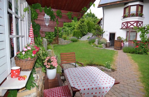 Zeil Villa | Wohnung mit Terrasse in Zeil am Main