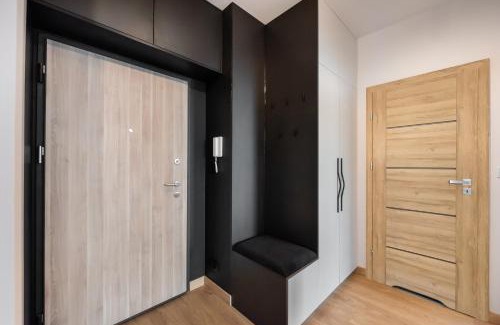 Powazki Apartment | Wola Skwer Happy Apartment