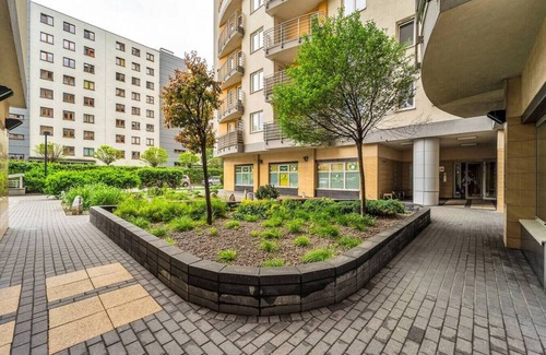 Wola Apartment | Wola Tower - 60m2, Balcony & View, Parks by Rentujemy