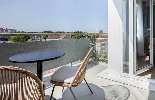 Wolfsburg Apartment | Wolfsburg Porschestr | One-Bedroom Suite L