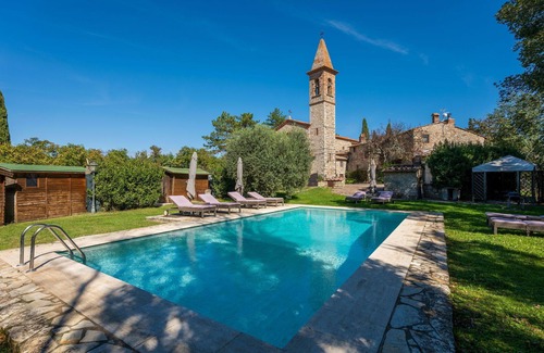 Castellina in Chianti Villa | Wonderful private villa with WIFI, private pool, TV and patio, close to Greve In Chianti