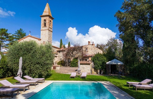 Castellina in Chianti Villa | Wonderful private villa with WIFI, private pool, TV and patio, close to Greve In Chianti