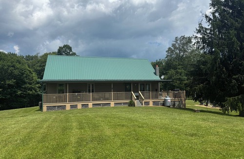 Wilson Creek House | Wonderful 4-bedroom cabin in Grayson County