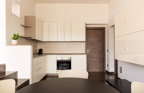 Perugia Apartment | Wonderful apartment that accommodates up to 4 people, on two levels and equipped with all comforts, including a large terrace overlooking the city and the hills. The accommodation is located in a modern condominium complex with a shared swimming pool and