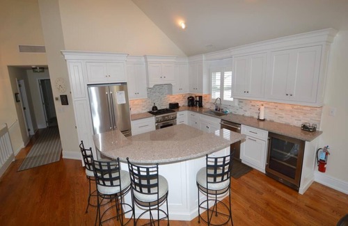 Avalon House | Wonderful Avalon NJ vacation rental home. Recent updates throughout. Convenient to the beach and downtown shops and restaurants.