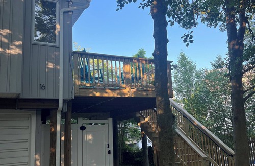 Barnegat Light House | Wonderful Beach House-5 blocks to LightHouse & 2 blocks to beach- Open 8/25-9/1!