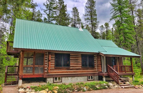 West Glacier Cabin | Wonderful Cabin in the Woods in West Glacier Near Glacier National Park Entrance
