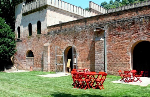 Monselice House | Wonderful Castle Near Padua