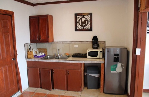 San Isidro Bed & Breakfast | Wonderful climate at 4000ft. Views of entire Central Valley! Close to Airport