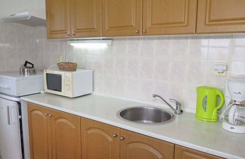 Starkov House | Wonderful private villa with pool, WIFI, TV, patio, pets allowed, panoramic view and parking