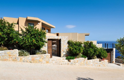 Marathon Villa | WONDERFUL ECO FRIENDLY VILLA AUGUSTINE