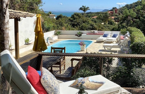 Joao Fernandes Villa | Wonderful House with 7 Suites 400 meters from Joao Fernandes Beach