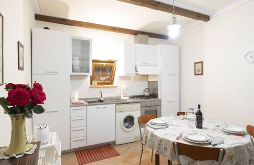 Cortona House | Wonderful private villa for 4 people with private pool, TV, patio and pets allowed