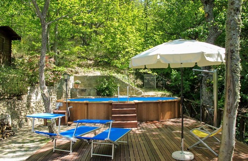 Cortona House | Wonderful private villa for 4 people with private pool, TV, patio and pets allowed