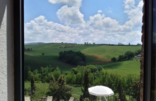 San Giovanni d'Asso House | Wonderful private villa with WIFI, A/C, private pool, TV, patio, panoramic view, close to Montalcino