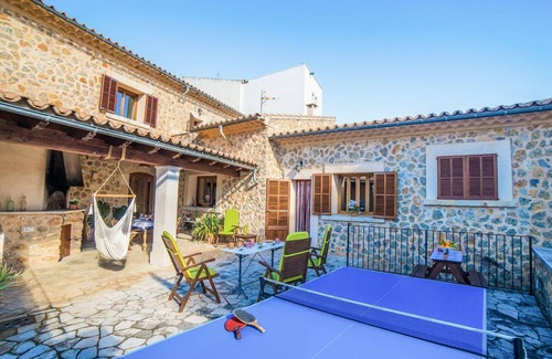 Mancor de la Vall House | Wonderful private villa for 8 people with hot tub, A/C, WIFI, TV and patio