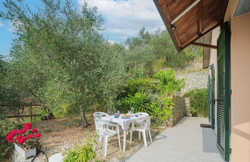 Sestri Levante House | Wonderful private villa for 4 guests with A/C, WIFI, TV and patio