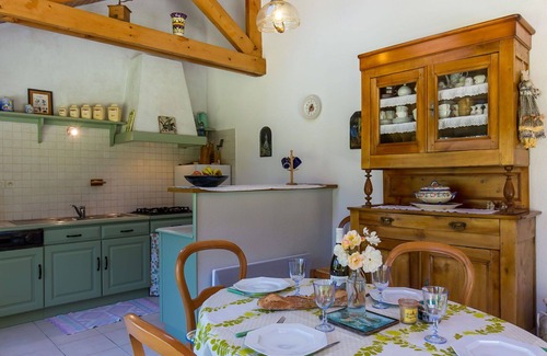 Sizun House | Wonderful private villa for 4 guests with TV, terrace, pets allowed and parking