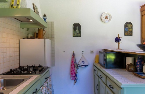 Sizun House | Wonderful private villa for 4 guests with TV, terrace, pets allowed and parking