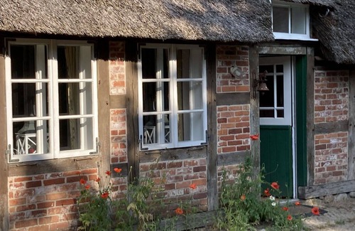 Sandbostel House | Wonderful private villa for 6 guests with WIFI and pets allowed