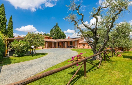 San Miniato Villa | Wonderful private villa for 8 guests with WIFI, private pool, A/C, TV and terrace