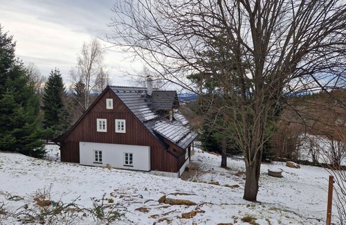 Strasin Villa | Wonderful private villa for 10 guests with WIFI, pets allowed, panoramic view and parking