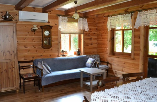 Bialowieza House | Wonderful private villa for 8 guests with A/C, TV, terrace and parking