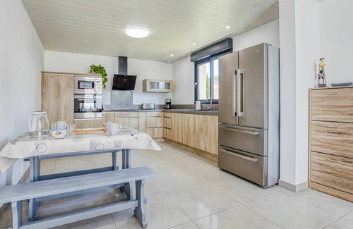Aureilhan House | Wonderful private villa for 4 people with WIFI, TV, terrace and pets allowed